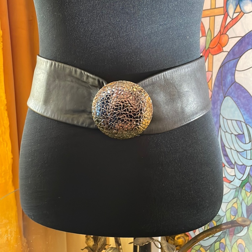 Vintage black leather clasp belt